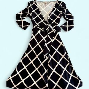Vtg/Y2K Banana Republic Geo Print Wrap Midi Dress (EUC)
